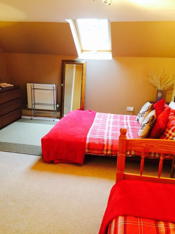 The Old Town Hall B & B Innerleithen Habitación foto